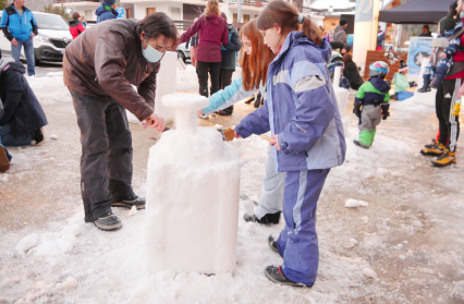 Atelier de sculpture sur neige